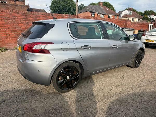 Peugeot 308 1.6 Hdi 115 Active 2014 Red #17