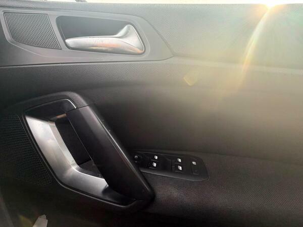 Peugeot 308 1.6 Hdi 115 Active 2014 Red #38