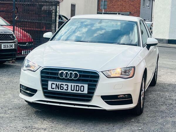 Audi A3 1.6 Tdi Se Euro 5 Ss White #3