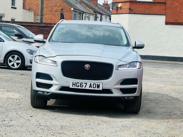 Jaguar F-Pace 2.0 D180 Portfolio Awd Euro 6 Ss HG67AOW Silver #2