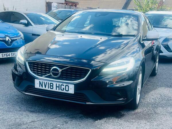 Volvo V40 2.0 D2 R-design Euro 6 Ss NV18HGO Black #3
