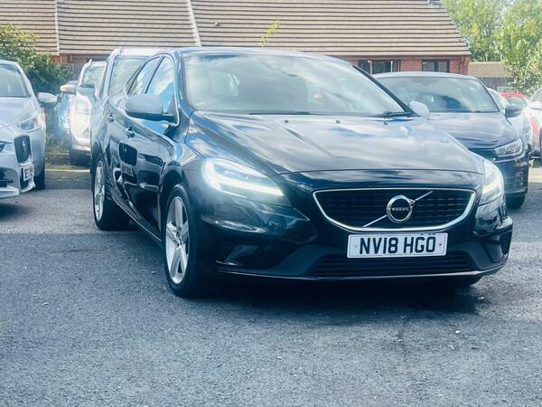Volvo V40 2.0 D2 R-design Euro 6 Ss NV18HGO Black #4
