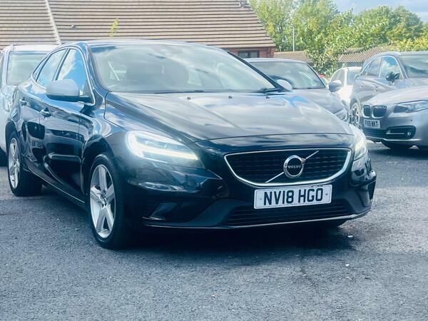 Volvo V40 2.0 D2 R-design Euro 6 Ss NV18HGO Black #5