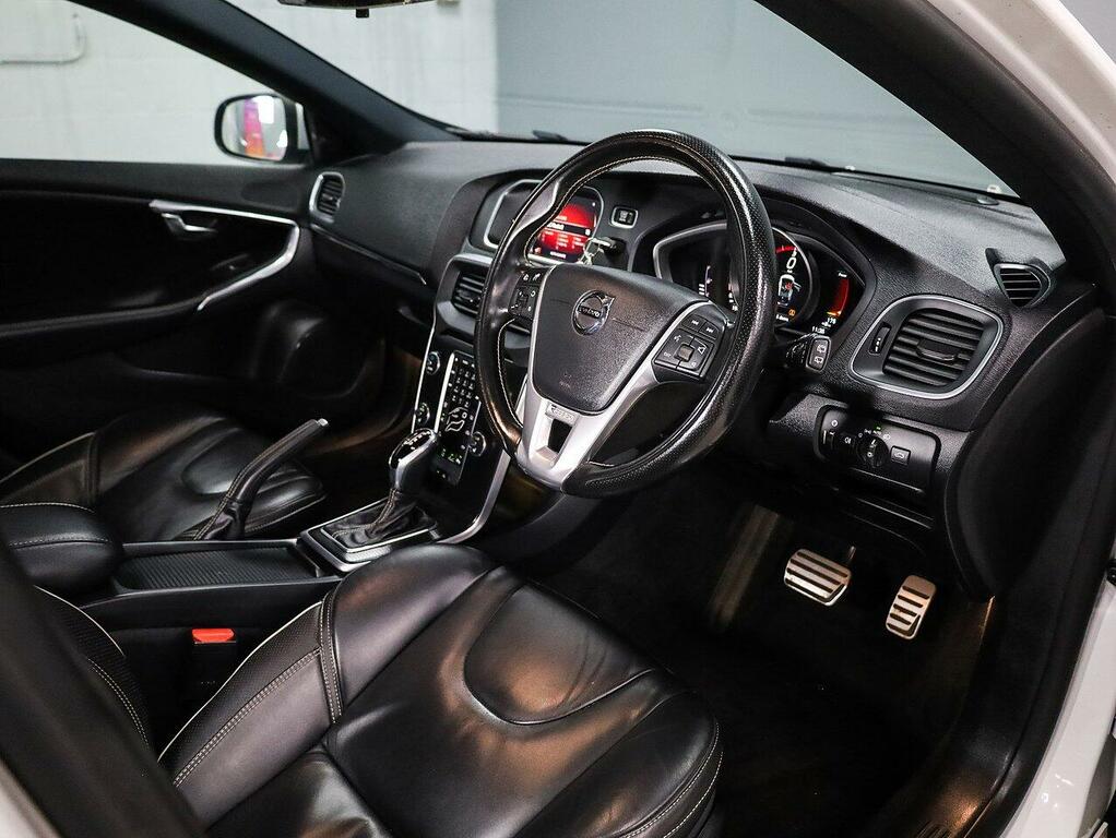 Volvo V40 D4 R-design Pro Hatchback White #3