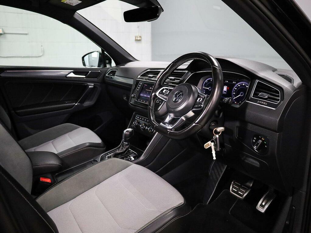Volkswagen Tiguan Tdi Bluemotion Tech R-line Suv CX17SPV Black #3