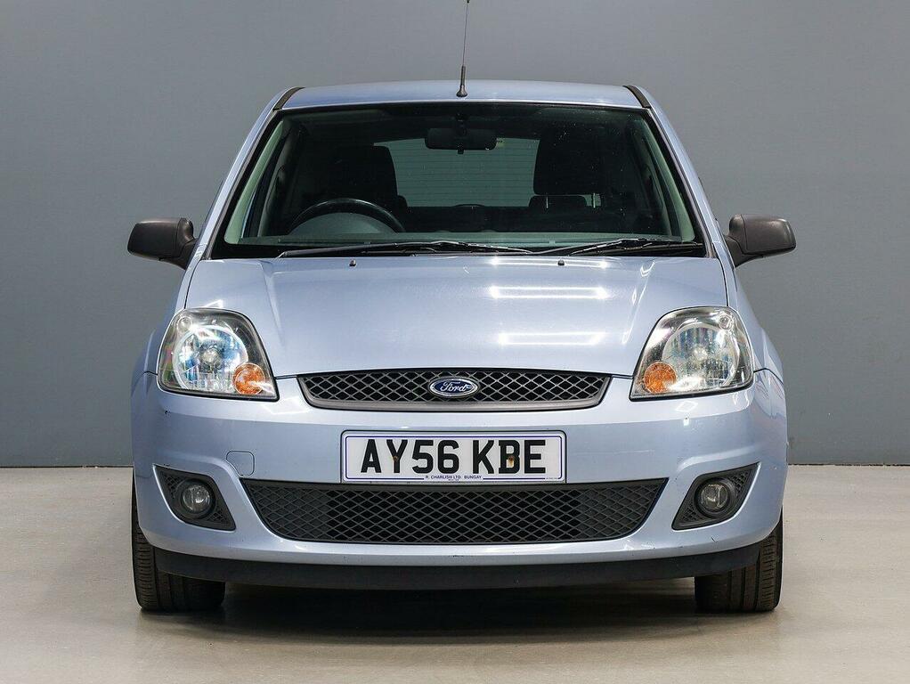 Ford Fiesta 1.25 Style Hatchback 142 G Km 7 Blue #1