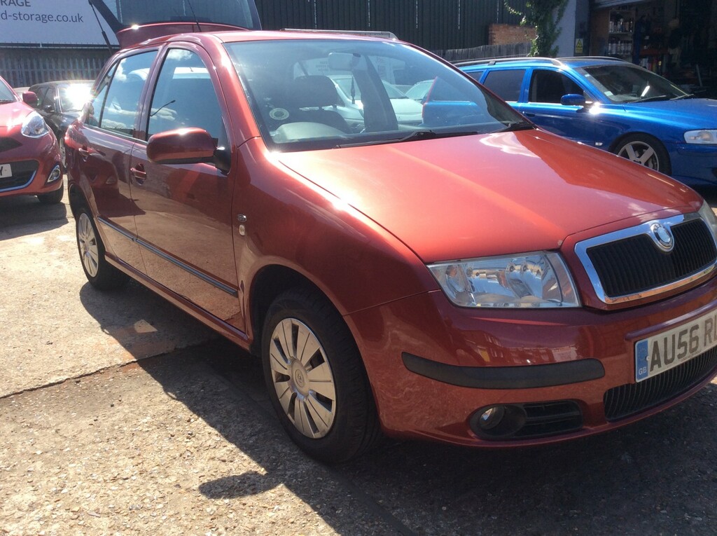 Skoda Fabia 1.4 16V Ambiente Red #2