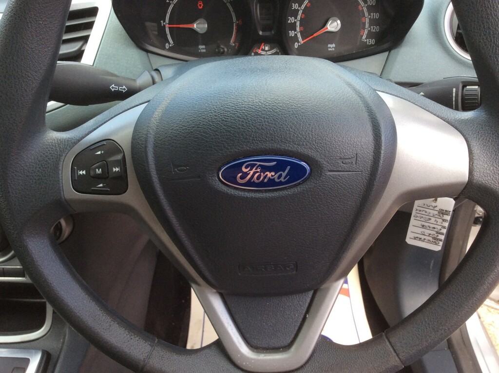 Ford Fiesta 1.2 Zetec 81 Bhp - Free Delivery Black #8