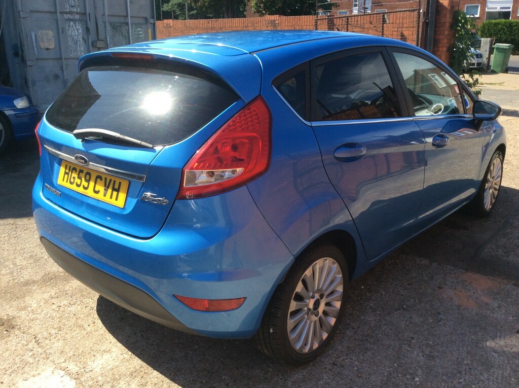 Ford Fiesta 1.25 Zetec Hatchback 133 Gkm, White #4