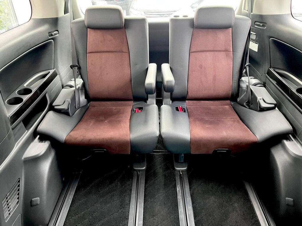 Toyota Alphard 2.4 Seaterulez Free Black #25