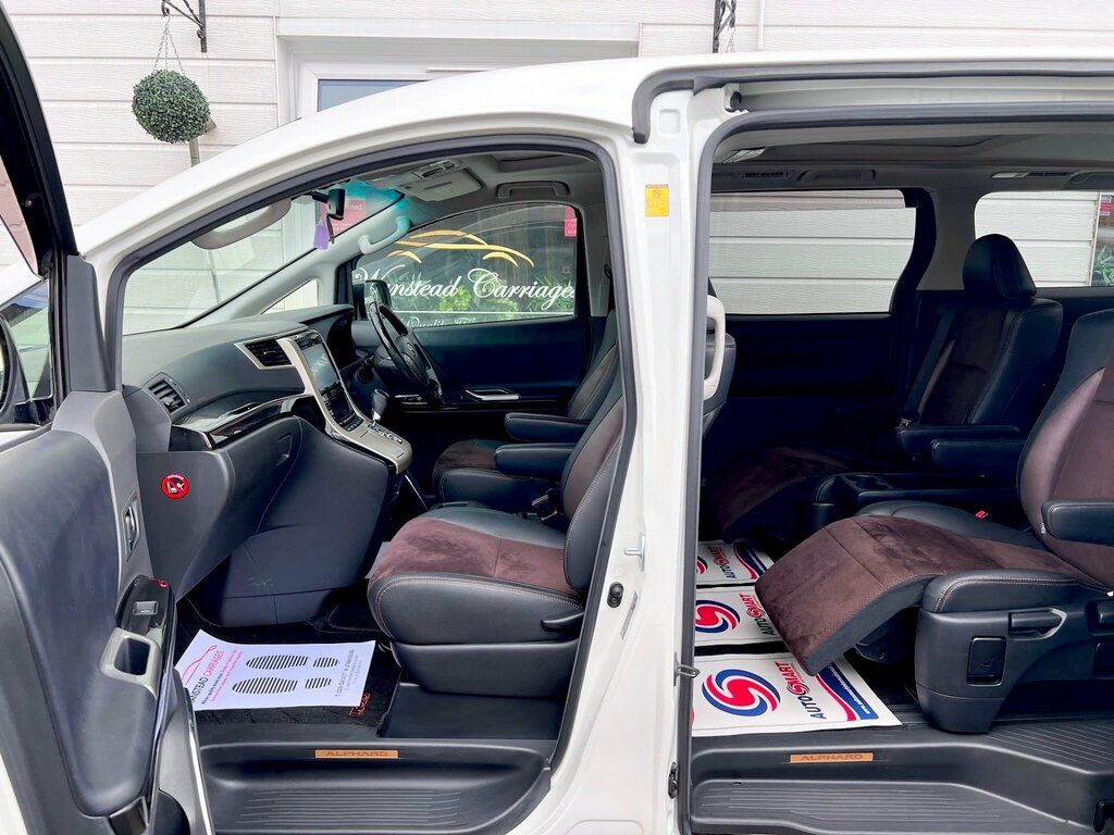 Toyota Alphard 2.4 Seaterulez Free Black #16