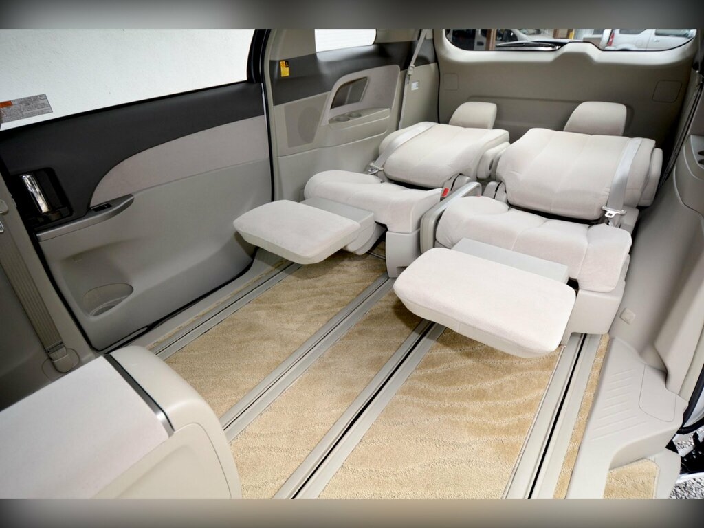 Toyota Estima Aeras 2.4 Vvti 7 Seater White #32