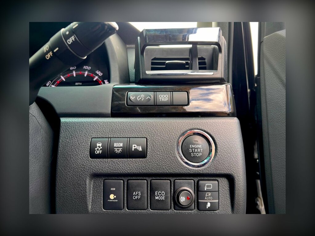 Toyota Alphard 2.4 201362 8 Seats Mpv Fre White #21