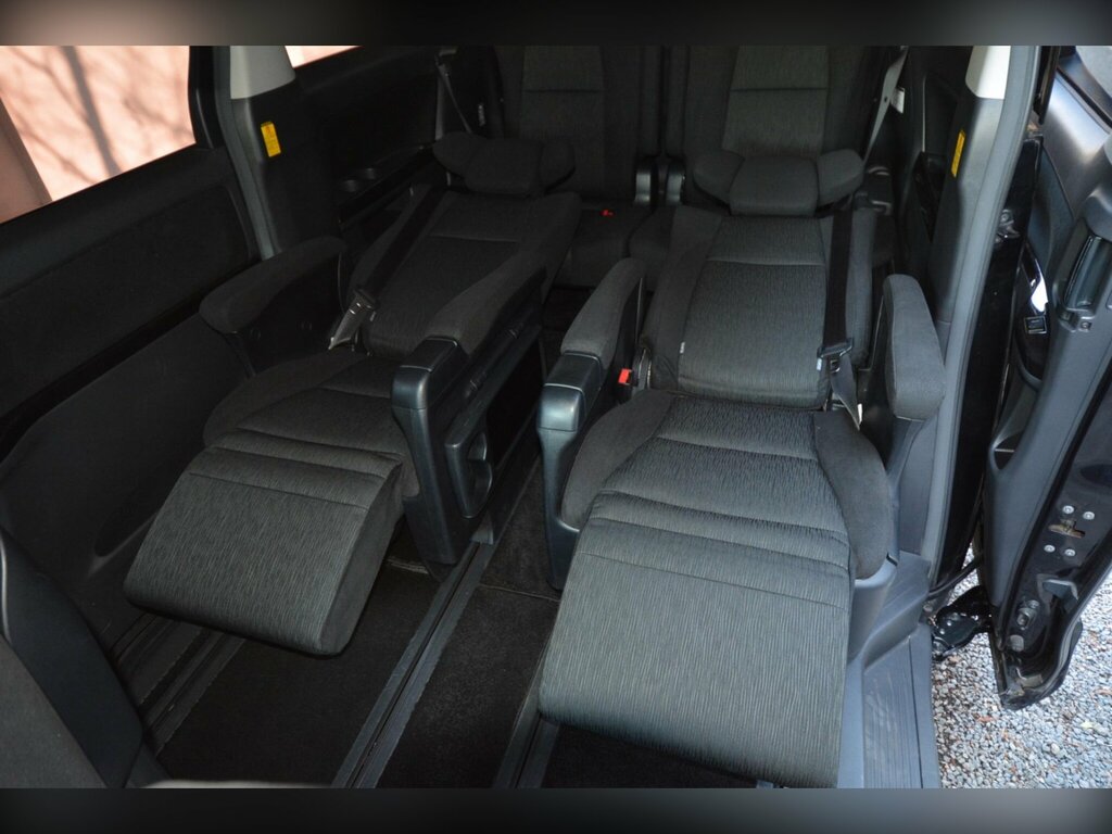 Toyota Vellfire 3.5 Z 4Wd-eight Seater- Modellista Black #35