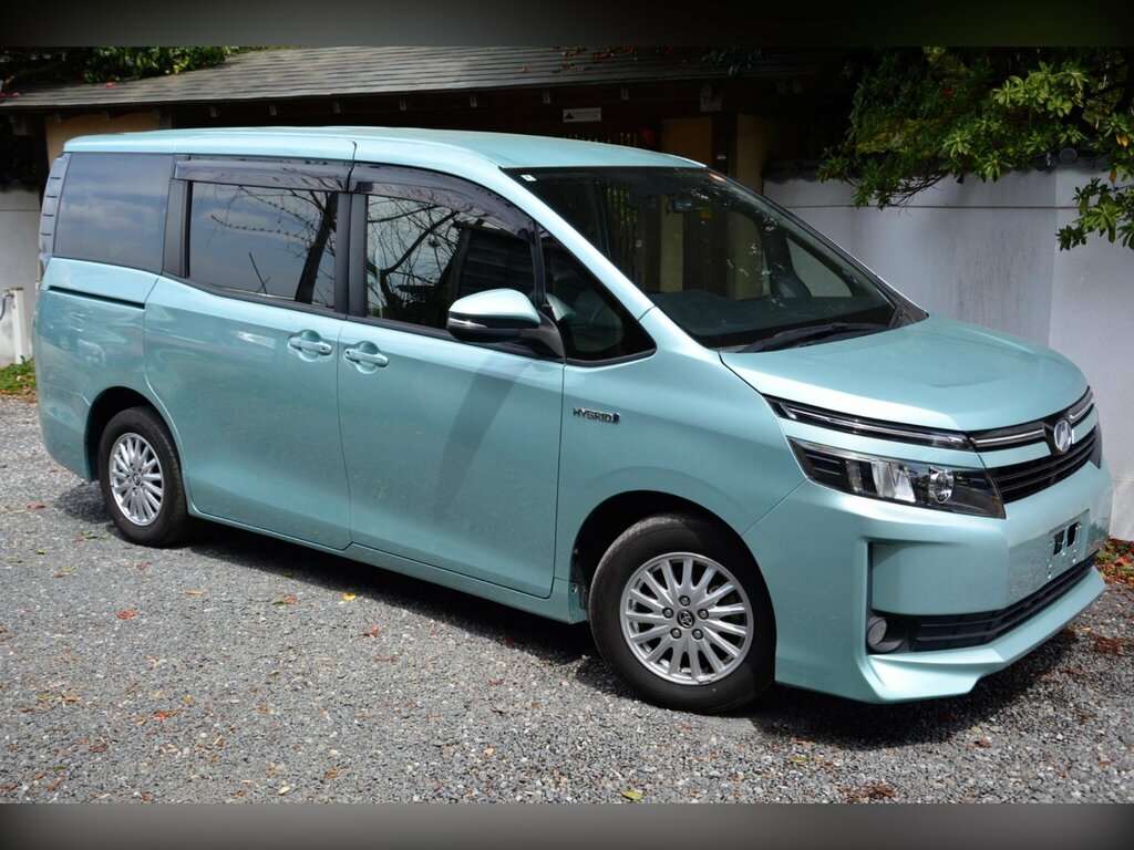 Toyota Voxy 1.8 Hybrid V Edition - Ulez Blue #4