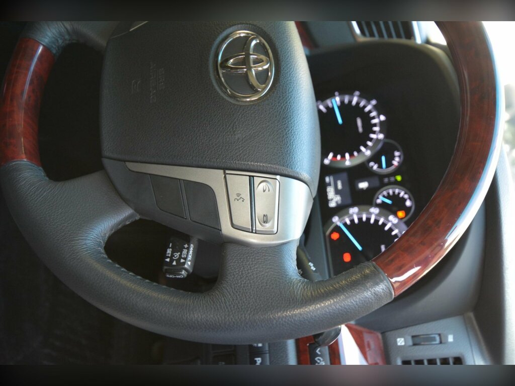 Toyota Alphard Mpv White #38