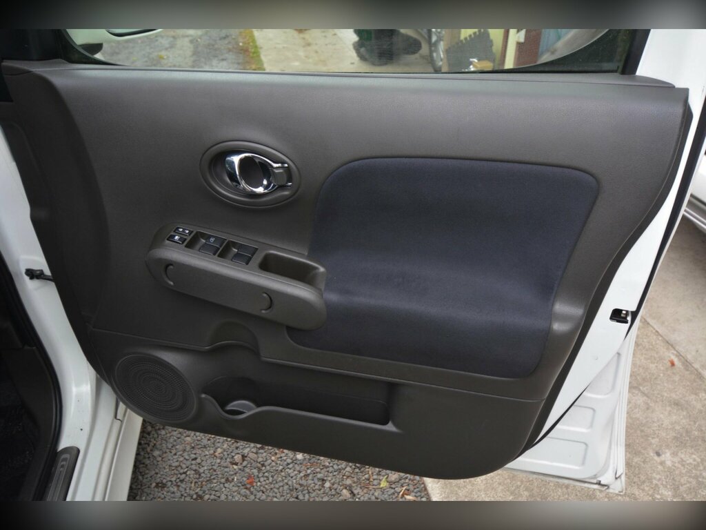 Nissan Cube Hatchback Cube 16V 200352 Beige #26