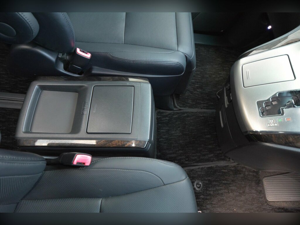 Toyota Alphard 2013 Alphard Vellfire 2.4 White #55