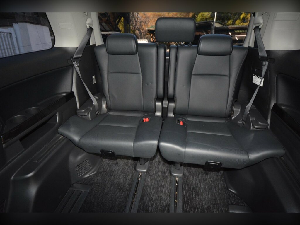 Toyota Alphard 2013 Alphard Vellfire 2.4 White #38