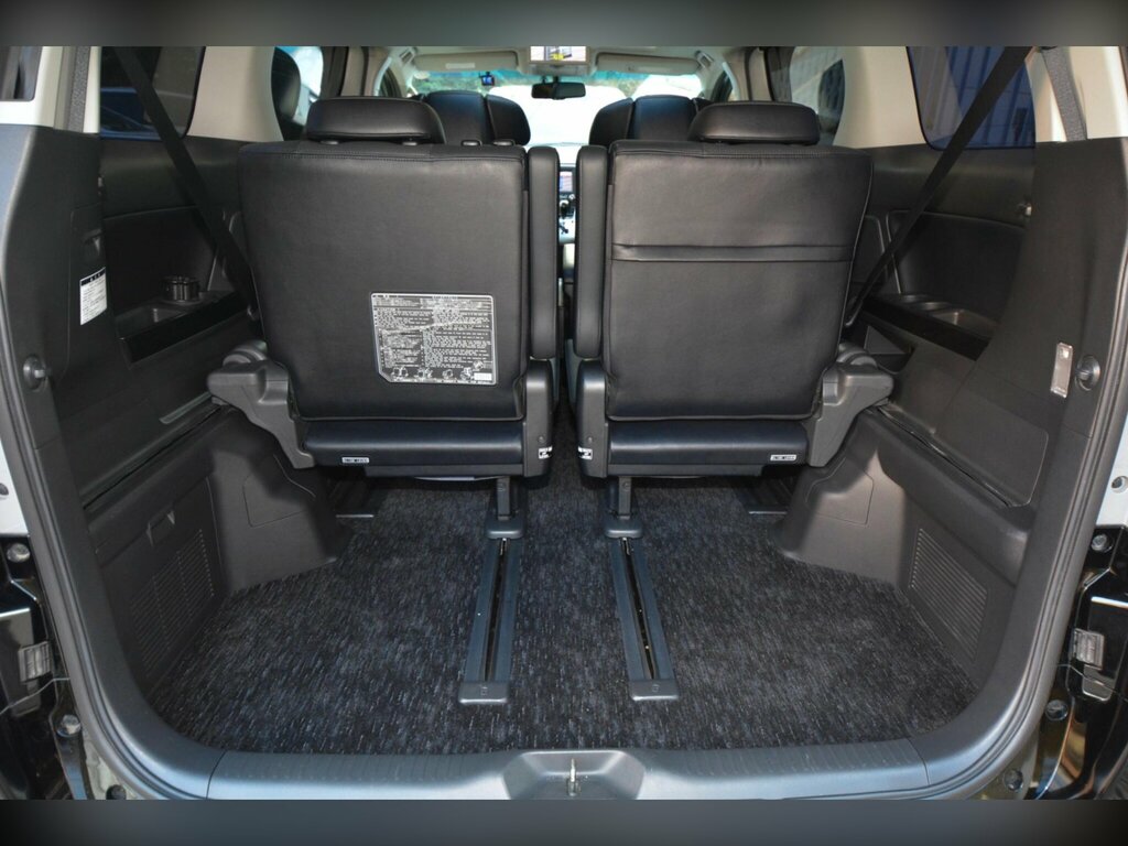 Toyota Alphard 2013 Alphard Vellfire 2.4 White #40