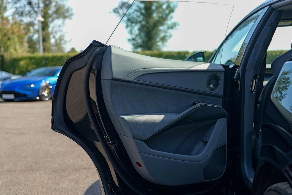 Lotus Eletre 450Kw 600 Sport Se 112Kwh Estate SG75AXZ Black #33