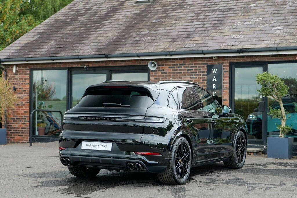 Porsche Cayenne Suv 3.0 V6 E-hybrid 25.9Kwh Black Edition Tiptroni Black #4