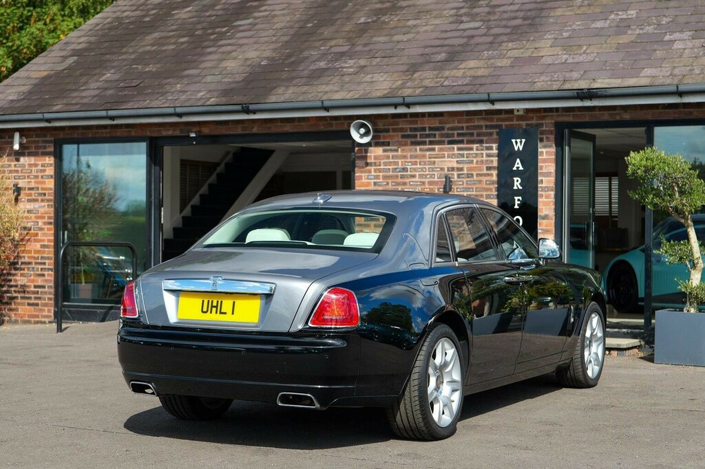 Rolls-Royce Ghost Saloon 6.6 V12 Euro 6 201616 Black #4