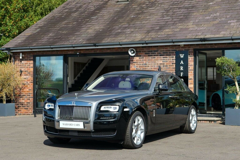 Rolls-Royce Ghost Saloon 6.6 V12 Euro 6 201616 Black #3