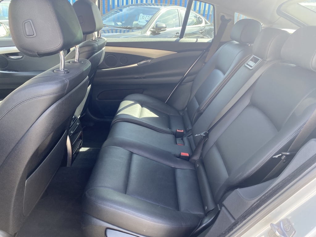 BMW 5 Series Gran Turismo 2L M Sport White #11