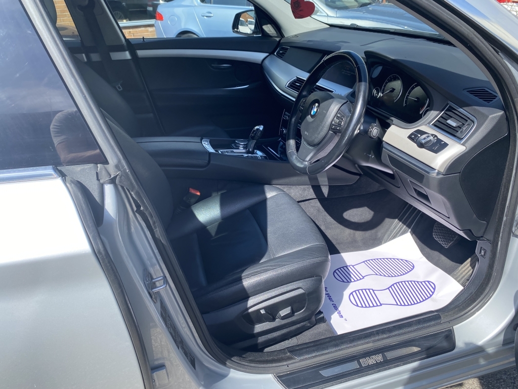 BMW 5 Series Gran Turismo 2L M Sport White #21