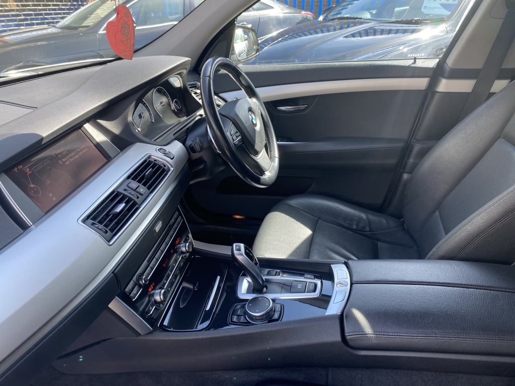 BMW 5 Series Gran Turismo 2L M Sport White #14