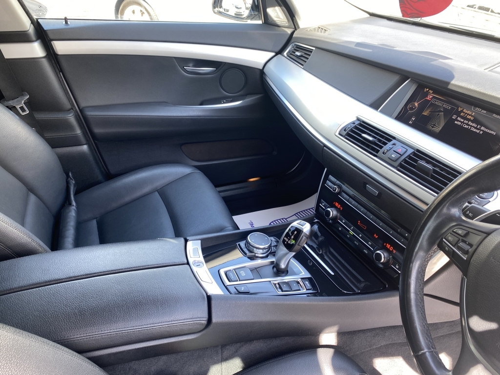 BMW 5 Series Gran Turismo 2L M Sport White #18