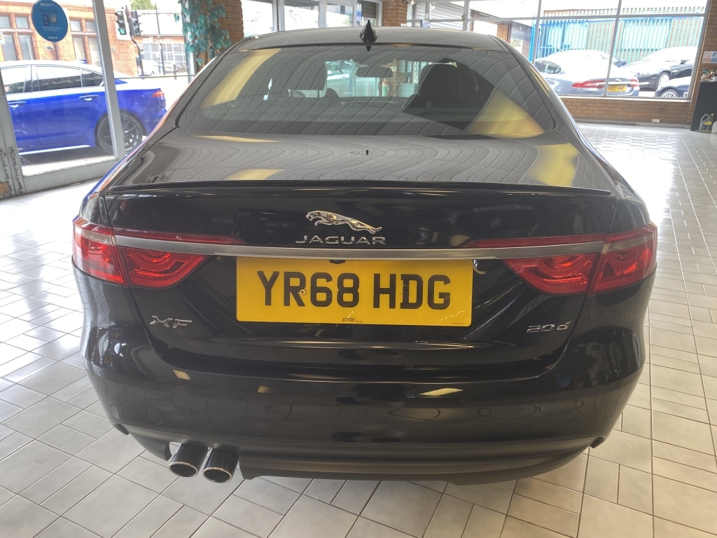 Jaguar XF 2.0 D R-sport Black #6