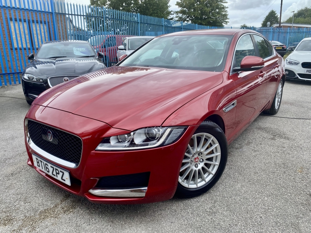 Jaguar XF 2.0 Prestige Red #3