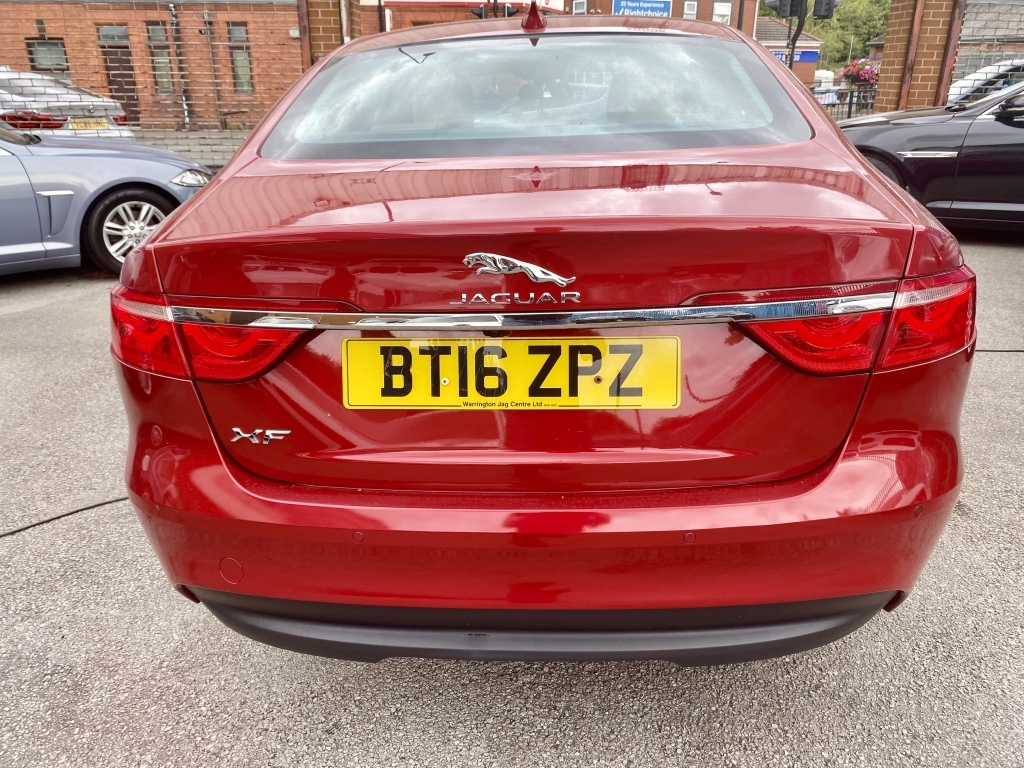 Jaguar XF 2.0 Prestige Red #6