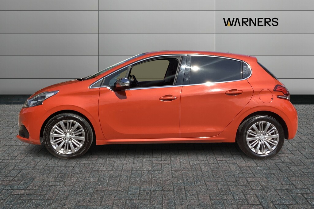 Peugeot 208 1.2 Puretech 82 Allure VA18YLL Orange #5