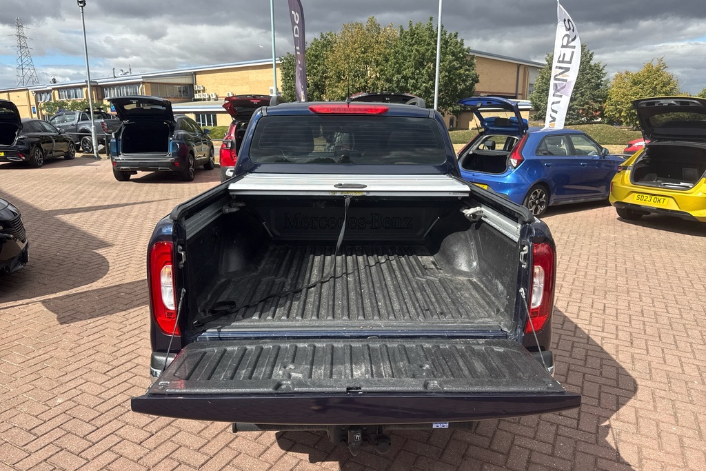 Mercedes-Benz X Class 350D V6 4Matic Power Dcab Pickup 7G-tronic Plus White #15