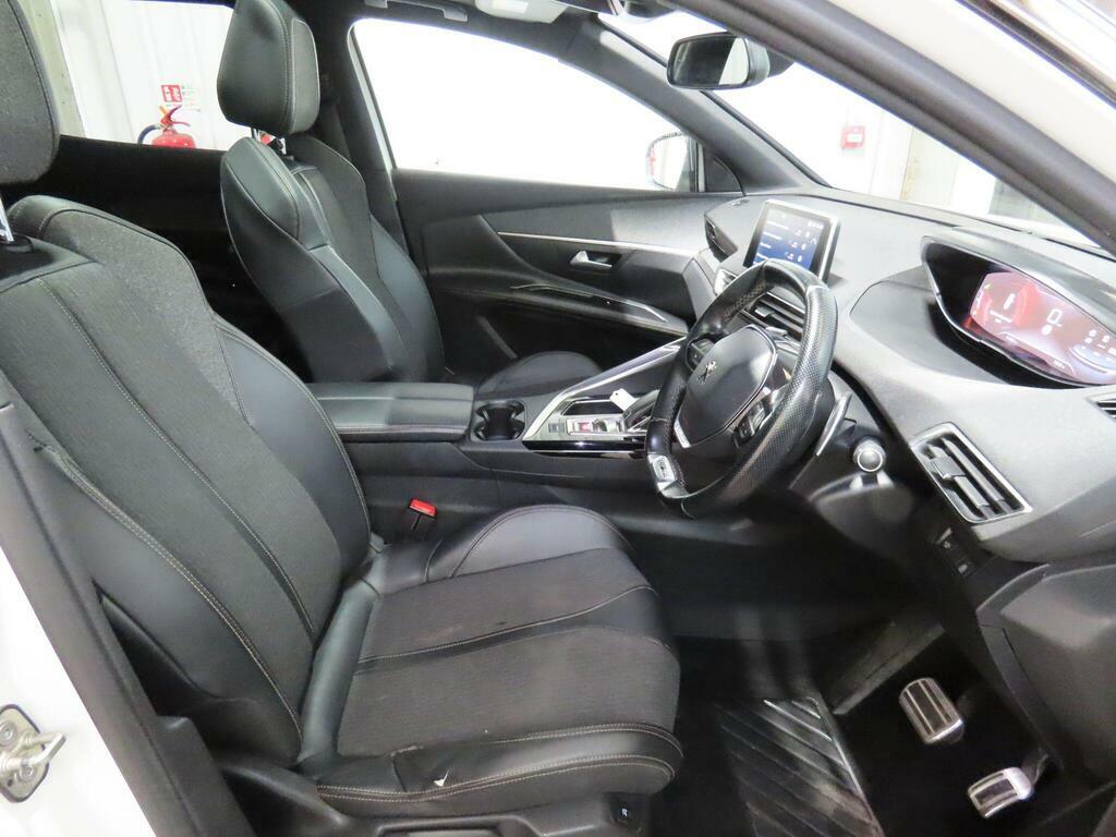 Peugeot 3008 Current 1.2 Puretech Gt Line Premium White #7