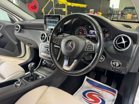 Mercedes-Benz A Class 1.6 A 160 White #3