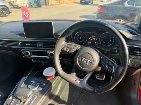 Audi A4 2.0 A4 Black Red #5