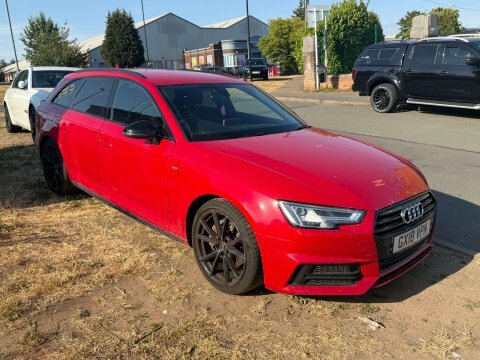 Audi A4 2.0 A4 Black Red