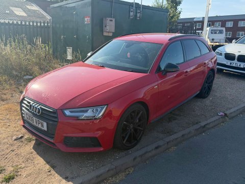 Audi A4 2.0 A4 Black Red #2