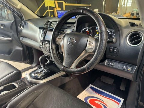 Nissan Navara 2.3 Navara Tekna Black #3