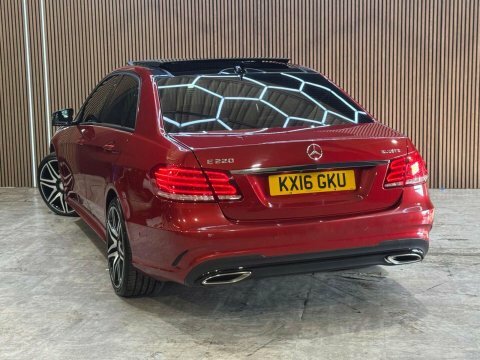 Mercedes-Benz E Class 2.1 E220 Amg Red #5
