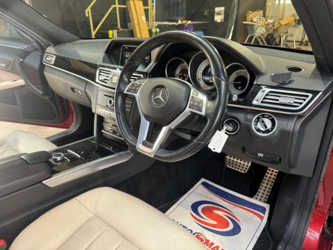 Mercedes-Benz E Class 2.1 E220 Amg Red #3