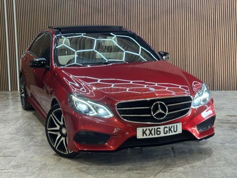 Mercedes-Benz E Class 2.1 E220 Amg Red