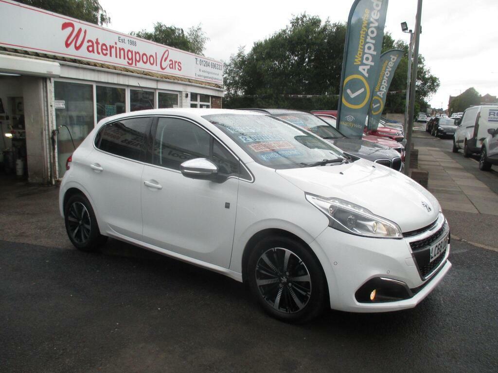 Peugeot 208 1.2 Puretech Tech Edition Euro 6 S S LC68OBF White #2