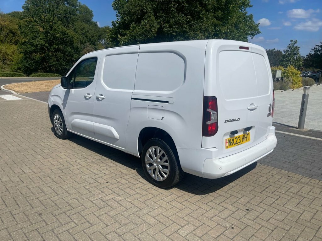 Fiat Doblo 1.5L Maxi Primo 6Dr White #3