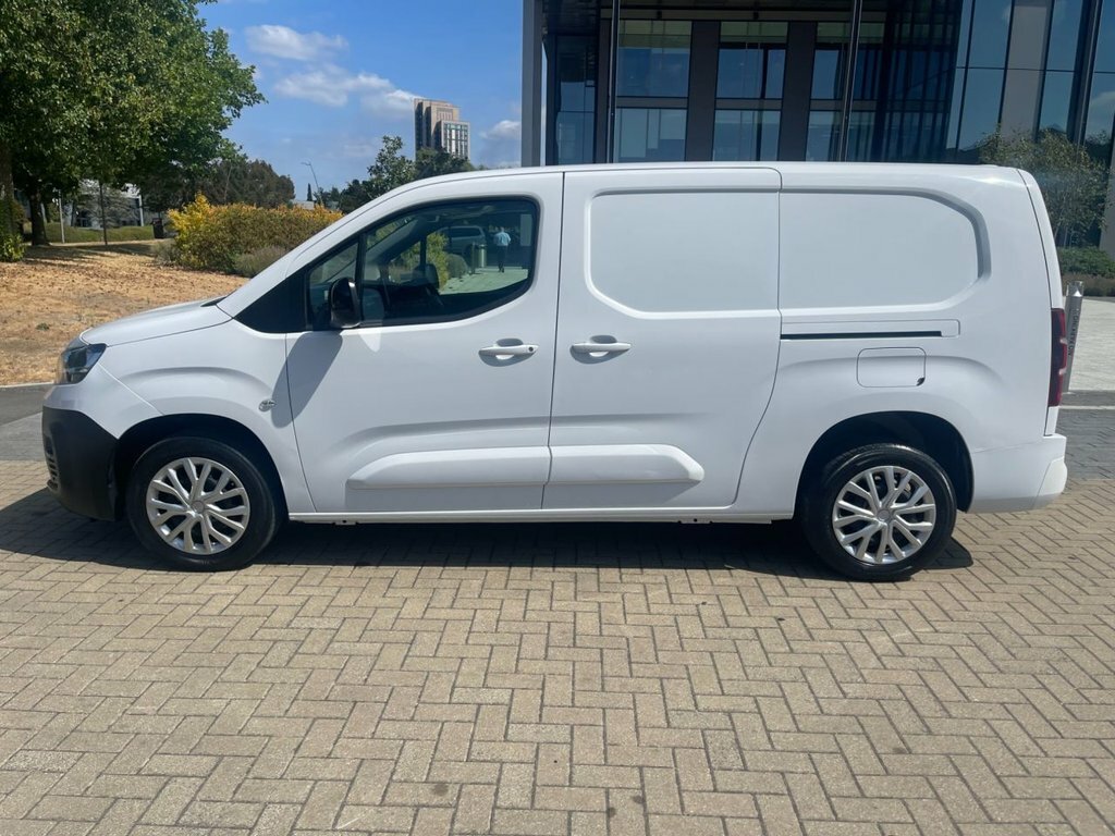 Fiat Doblo 1.5L Maxi Primo 6Dr White #2