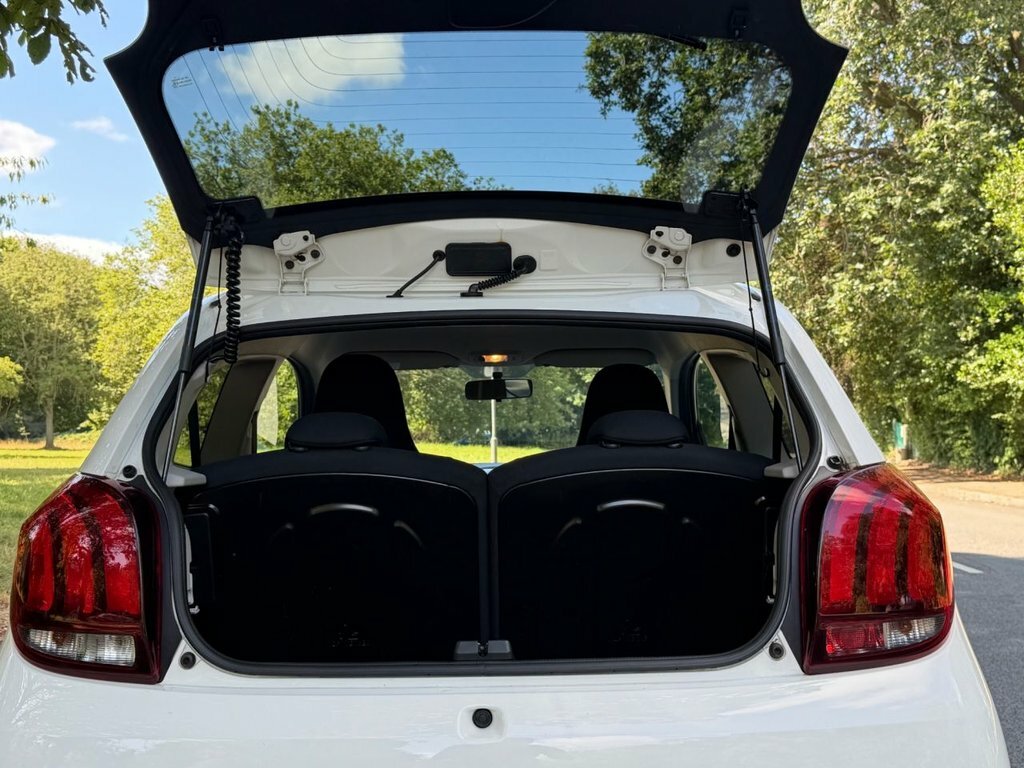 Peugeot 108 1.2 Puretech Allure White #13